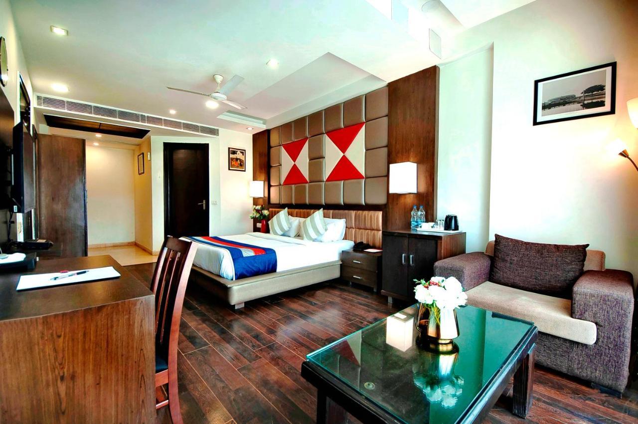 Hotel Golf View Suites-Golf Course Road Gurgaon Extérieur photo